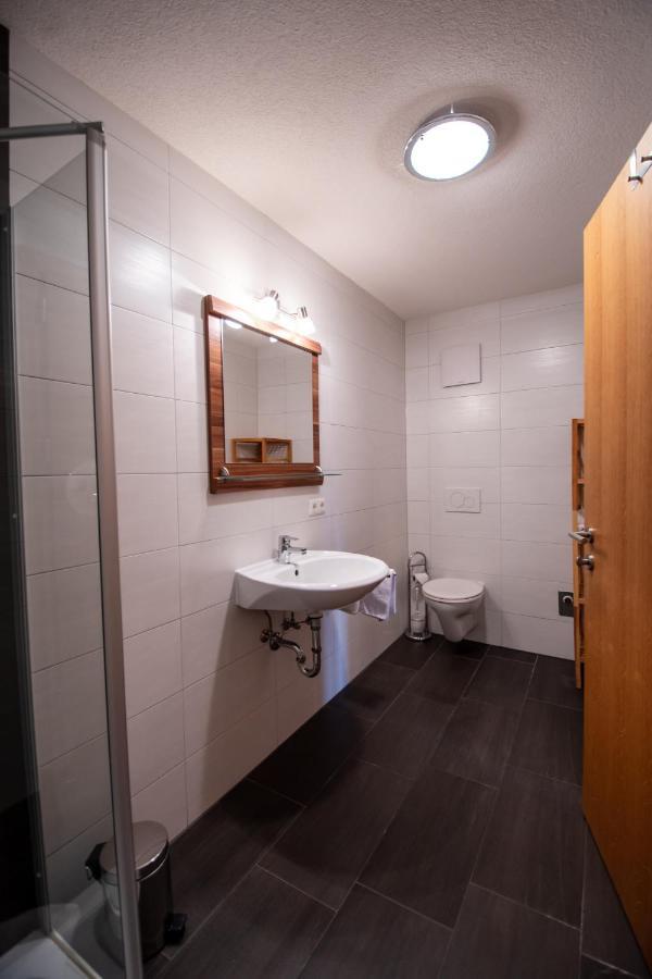 Haus Raggl Apartment ลันเด็ค ภายนอก รูปภาพ
